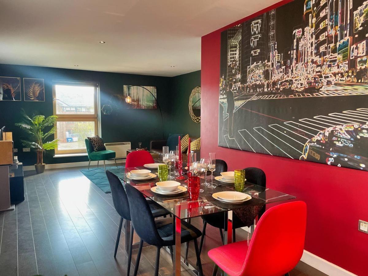 Historic Clock Tower Apartment With Rooftop Terrace And Free Secure Parking Sheffield Exteriör bild