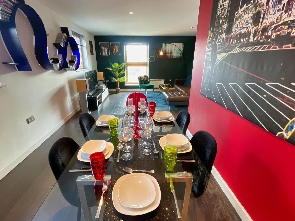 Historic Clock Tower Apartment With Rooftop Terrace And Free Secure Parking Sheffield Exteriör bild