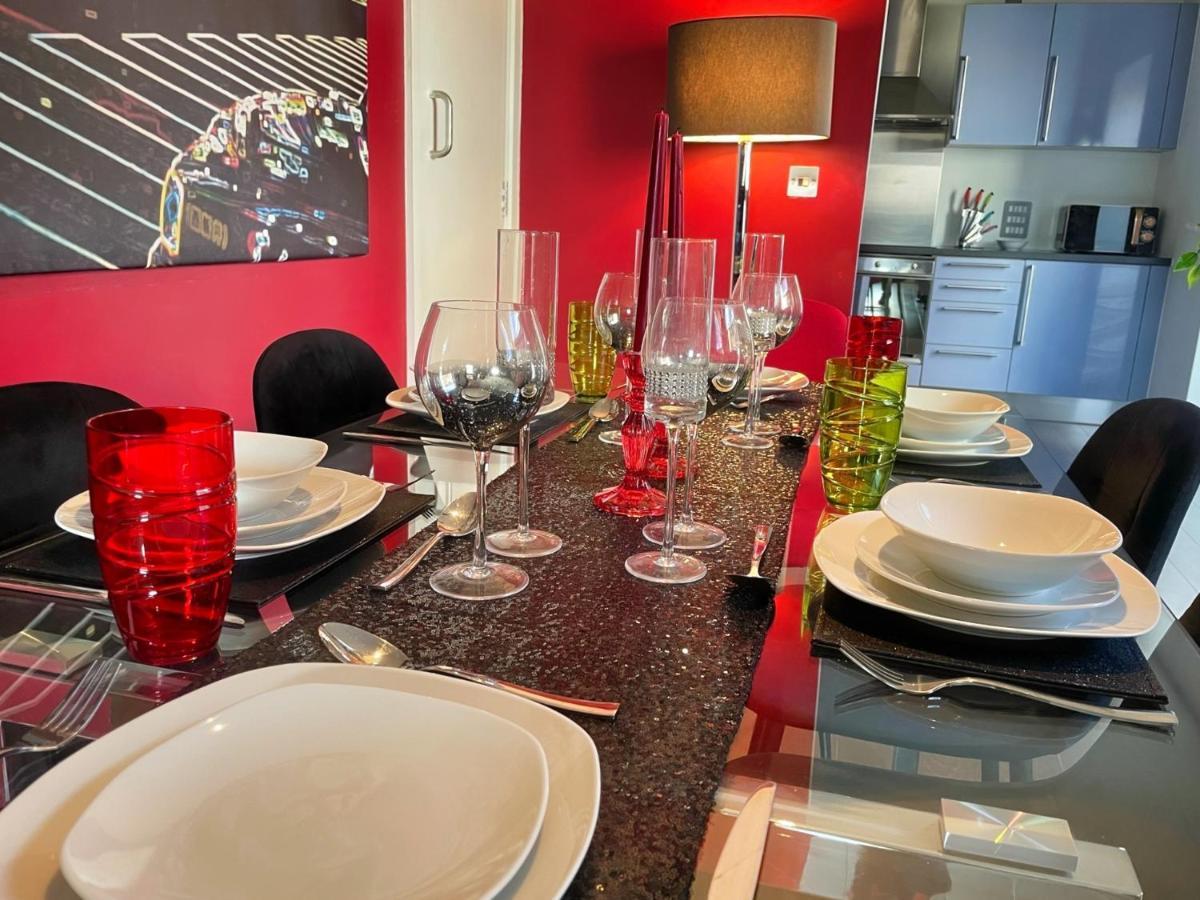 Historic Clock Tower Apartment With Rooftop Terrace And Free Secure Parking Sheffield Exteriör bild